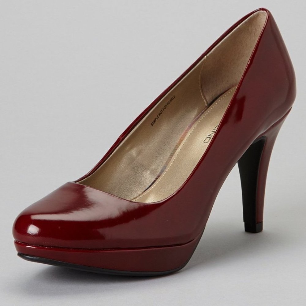 Bandolino Capture Platform Heel